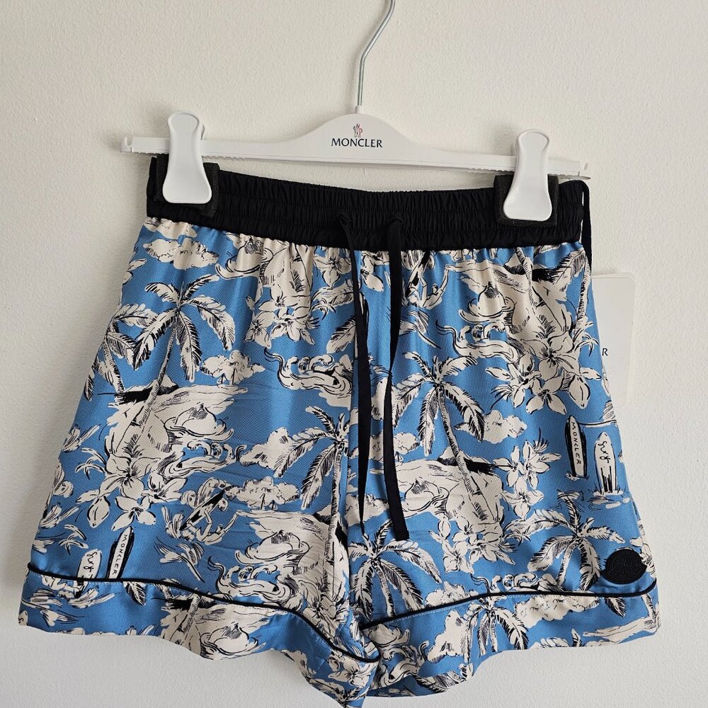 Moncler Women's Azurine Palm Print Drawstring Silk Shorts NWT, Size IT 42 Small